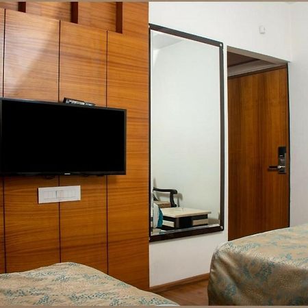 Hotel Meadows Varanasi Eksteriør bilde