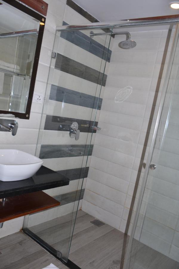Hotel Meadows Varanasi Eksteriør bilde