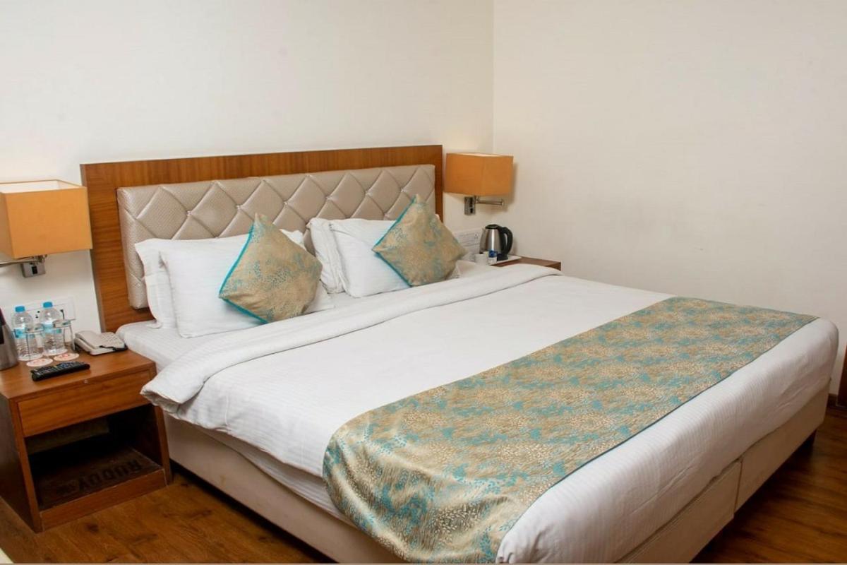 Hotel Meadows Varanasi Eksteriør bilde