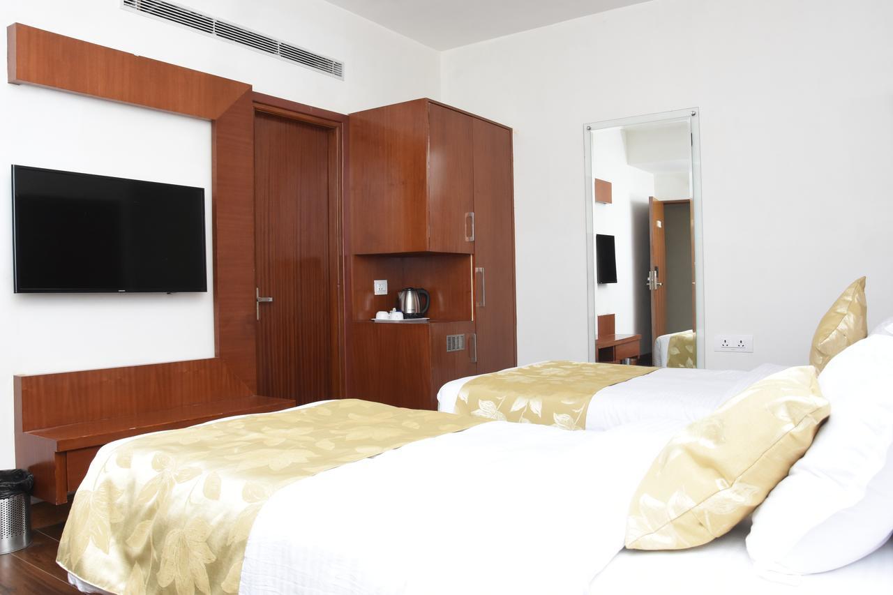 Hotel Meadows Varanasi Eksteriør bilde