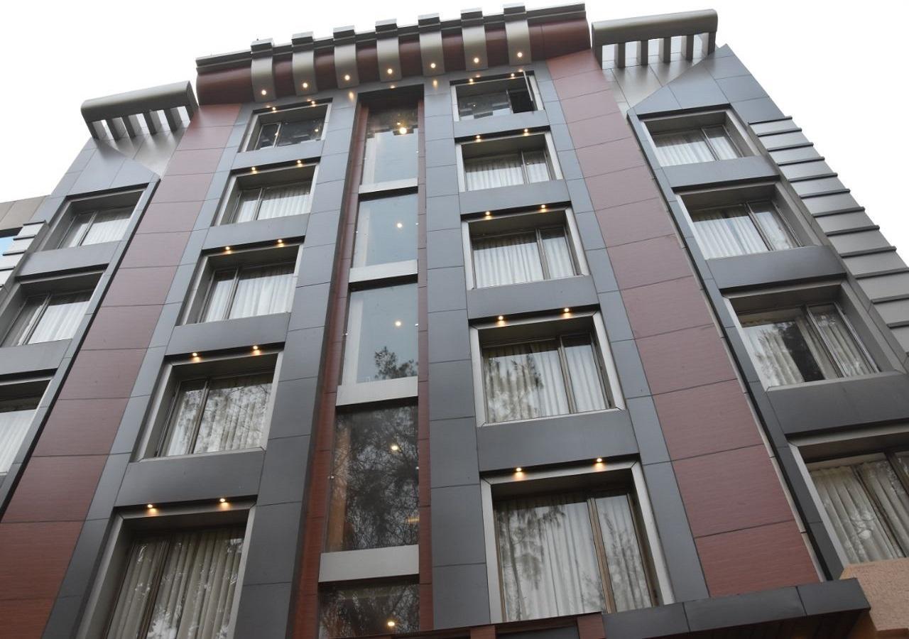 Hotel Meadows Varanasi Eksteriør bilde