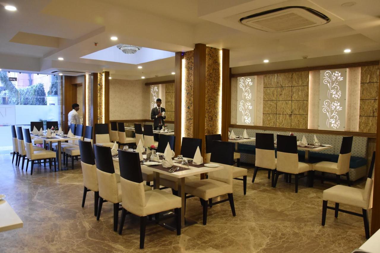 Hotel Meadows Varanasi Eksteriør bilde