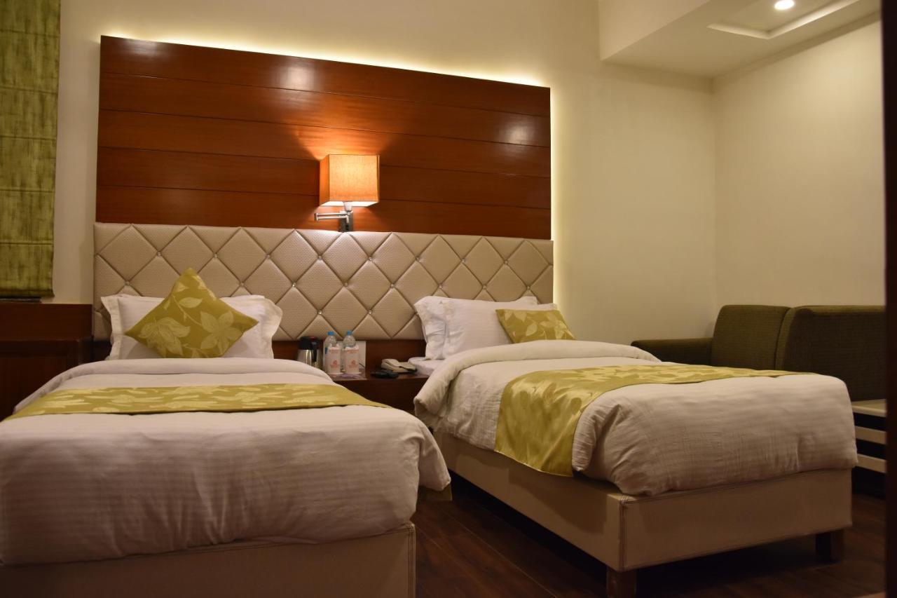 Hotel Meadows Varanasi Eksteriør bilde