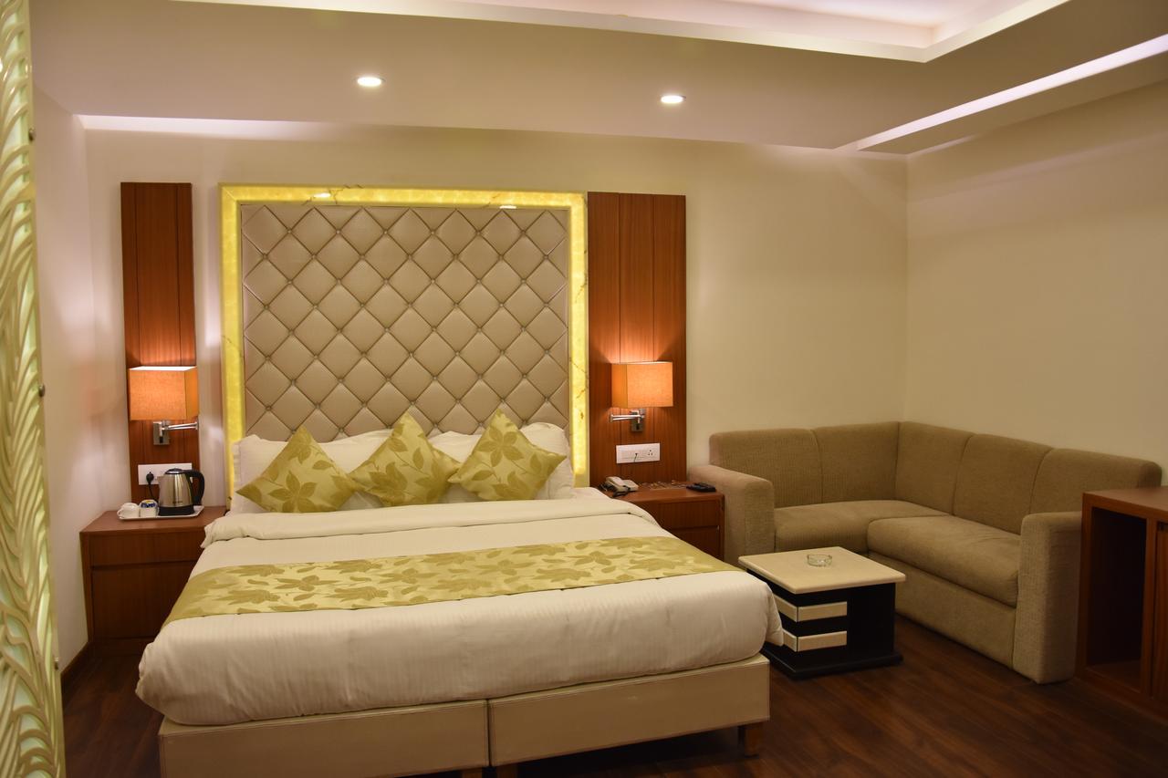Hotel Meadows Varanasi Eksteriør bilde